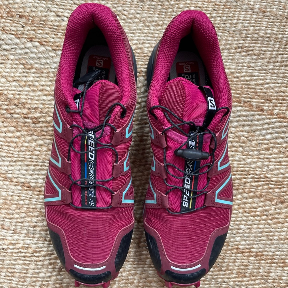 SAlomon womens speedcross 4 shoes size 8 US